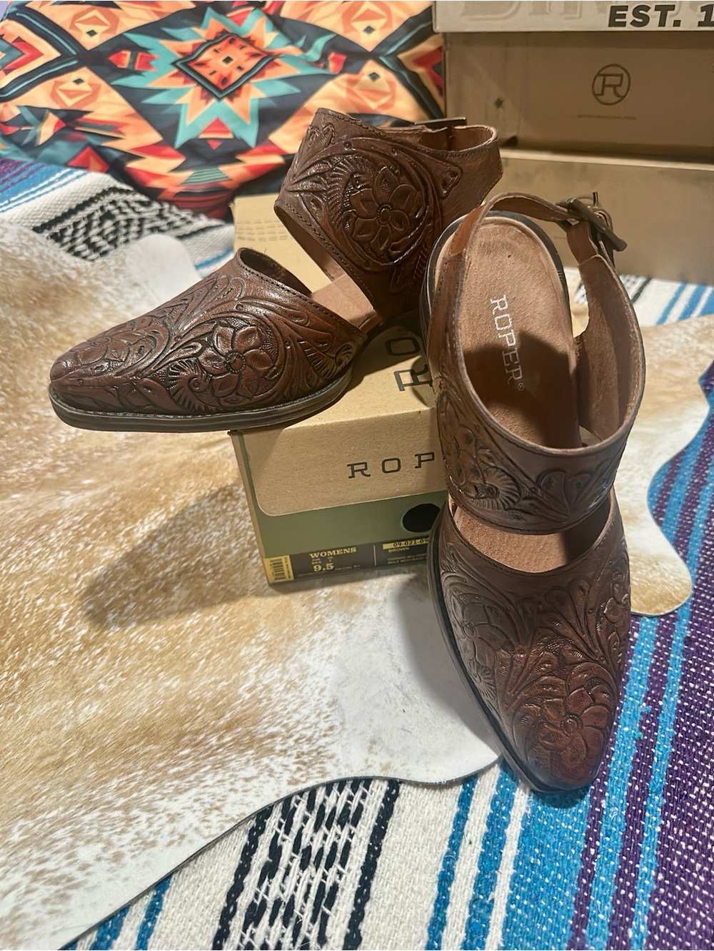Roper Brown Tooled Leather Women’s Slingback Mules